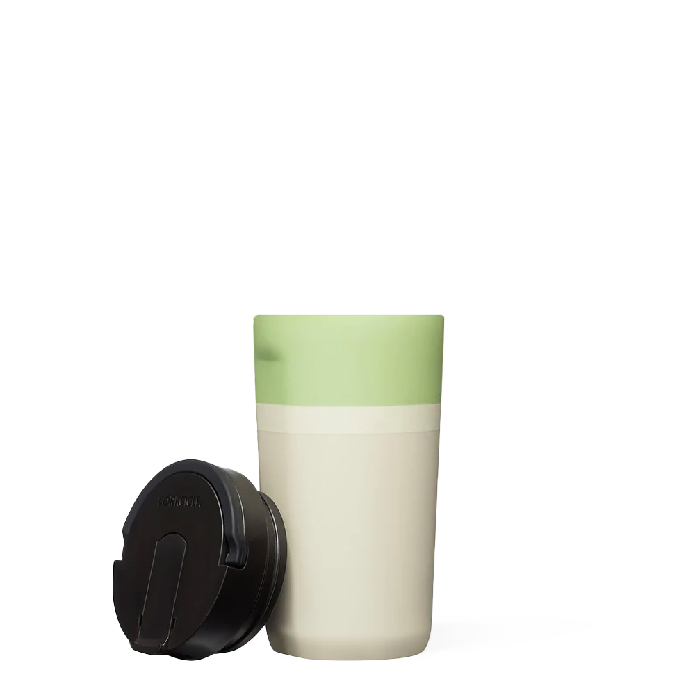 star-warstm-kids-cup-y5 0b29a0bde323--grogu-kids-cup-product-lid-off.png